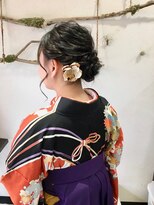 卒業式、袴にルーズアップスタイル