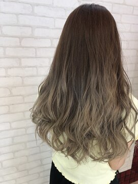 ビス ヘア アンド ビューティー 西新井店(Vis Hair＆Beauty) ホワイティベージュ/オリーブグレージュ/グラデーション/