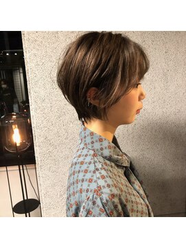 アンフェインド02(UNFEIGNED 02) クラゲヘアー/小顔に見せるヘア/ココアベージュ/伏見/栄