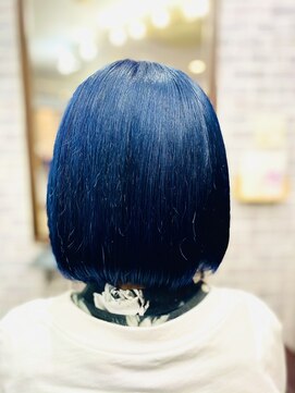 サロンドクロエ(Salon de Chloe) 《Chloe/倉敷》　 ミニボブ×Wカラー　色（ネイビー）