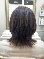 レヴィア(revia)&nbsp;グレージュカラー×切りっぱなしレイヤー[水戸/髪質改善]