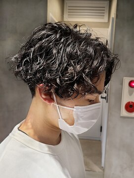 エリマ 調布(elima) かきあげアップバング/ツーブロックスパイラル/センターパート