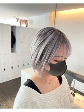 プラスディー(+D) シルバーホワイト