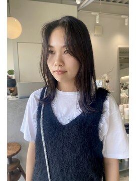 グリーン(green) リナ お顔周りカットとレイヤーカット