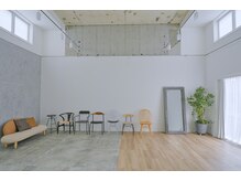 【自社レンタルフォトスタジオ所有】amasから徒歩6分.アパレルPOPUPも開催♪スタジオレンタルも可能です