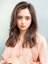 2wayバングでイメチェン！顔まわりレイヤーくびれヘアが人気◎