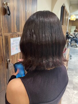 ヘアリゾート粋 トゥジュ 池袋東口店(tujuh) 艶髪ミディアム/くびれ/ダークブラウン/暗髪/透明感