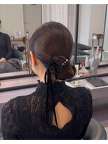 ニィ(2iee.)&nbsp;タイトシニヨン