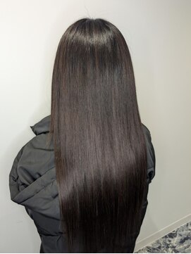 ブランシスヘアー(Bulansis Hair) 艶々ロングヘアーに