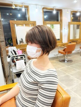 ニューラインギンザ(New-Line 銀座) 丸みショート(金子涼)