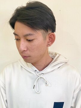 ナチュラルショート×刈り上げ