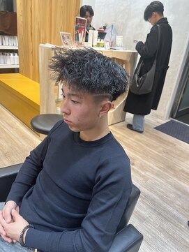 ルースト 渋谷店(ROOST) MEN’S HAIR/波巻ツイストスパイラル/フェザーパーマ/眉毛/渋谷
