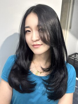 ヴェイン 渋谷(vain) ダークアッシュかきあげバングワンカールレイヤー簡単スタイル