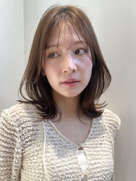 リンネテラス(Lin'ne terrace) ワンカールで魅せるやわらかベージュのミディアムレイヤー＊