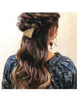 ノル(nol.)&nbsp;[toshi'sアレンジ]ビーチウェーブハーフアップアレンジ