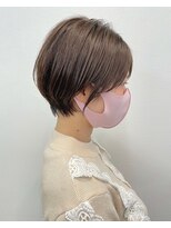 ギフト(GIFT)&nbsp;【GIFT】　くびれヘア　ミルクティアッシュ　ニュアンスカラー