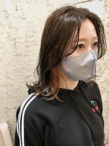 ペネロープ(Penelope)&nbsp;［新宿］ミディアムレイヤー/イヤリングカラー/インナーカラー