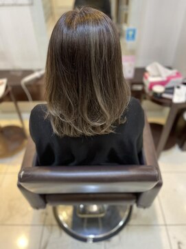 スティラ スムース 高田馬場(Stilla smooth) ハイライトカラー　グレージュ