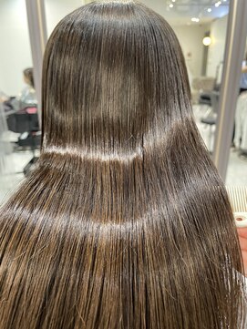 エスカーラ 表参道(THE ESCALA) @aidaman321 髪質改善/髪質改善縮毛矯正/髪質改善トリートメント