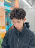 スパイキーショートツイストスパイラルパーマメンズマッシュ