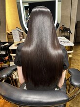 髪質改善のこだわり【髪の癖と傷み、縮毛矯正をかけたいけど後々のダメージが気になる。そんなお悩みに】