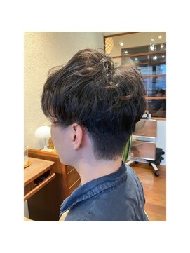 エルサフィロ キタハマ(el zafiro kitahama) 20×30×40代×似合わせカット×刈り上げ×メンズパーマ