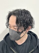 ヒュイル バイ ニアウ(Hwyl by Niau)&nbsp;ツイストスパイラルパーマメンズカットパーマ波巻きスパイラル