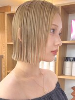 ディッセンバー 神宮前(December) @itsuki__december ボブ/切りっぱなしボブ/ミニボブ/縮毛矯正