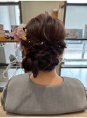 ゆるふわまとめ髪アレンジ結婚式二次会20代30代人気