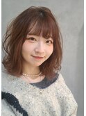 ピンクベージュ