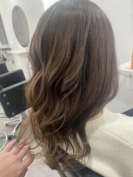 トゥーレ(Tule) 白髪ぼかしシークレットハイライト