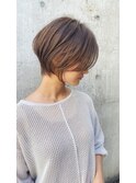 30代40代襟足長めウルフクビレ高め前下がりショート