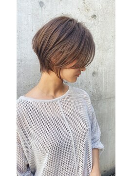 ロンド クラン 岡崎(Lond Clan) 30代40代襟足長めウルフクビレ高め前下がりショート