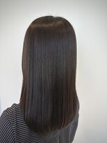 ロッカ(ROCCA)&nbsp;赤み消しオリーブブラウン×髪質改善でここまで艶髪に