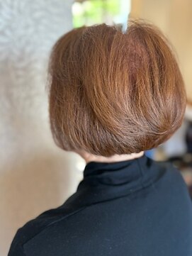 クロス(CROSS) 明るい白髪染め/前下がりボブ/70代80代/ミセスヘア