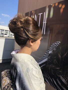 ヘアメイク アース ユーカリが丘店(HAIR & MAKE EARTH) 夜会巻き