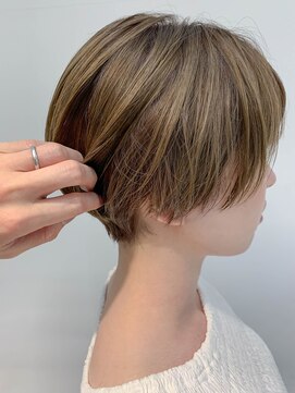 テトヘアー(teto hair) short(マッシュショート、ミルクティベージュ、ブロンド)