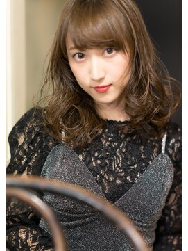 ディスオモテサンドウ 表参道(This OMOTESANDO) 今トレンドのロブスタイル!