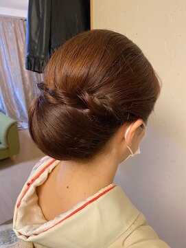 エフィール(afeel) シニョンアップ