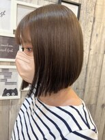 フィアート ヘアドレッシング サロン(Fiato Hairdressing Salon) ぱつっとボブ×オリーブグレージュ