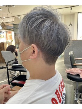 リベルテ 岡崎店(Liberte) 大人オシャレに♪ホワイトグレイ