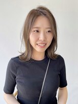 ヒト(hito) hito/ 大人可愛い大人美人ふんわり 小顔カット アッシュベージュ