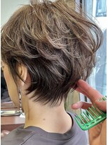 キー(kｅｙ)&nbsp;襟足がシュっと可愛いショートヘア