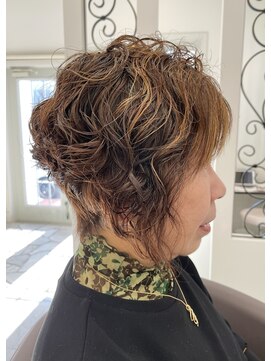 サロンドノア(Salon de NoA) ウェーブ×ショートアシメ