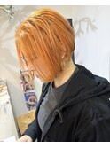 パールオレンジブリーチカラー前下がりボブ