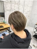 ショートボブ