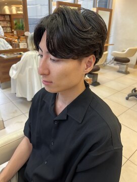 ファーレンピュア(FAHREN PURE) メンズヘア／韓国ヘア／カルマパーマ／センターパート／和光市