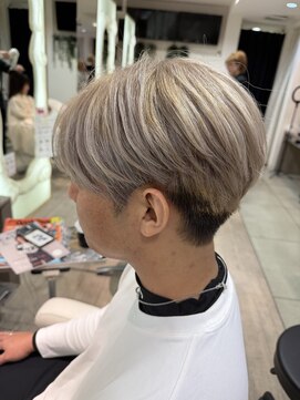 ニューヨークニューヨーク 大久保店(NYNY) シルバーミルクティーカラー