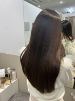 シュヴーブリヤン(cheveux brillants)&nbsp;【美髪縮毛矯正で再現性100%な艶髪】広がりを抑えた自然なロング