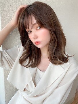 アフロート ディル(AFLOAT D'L) みきな 20代 おしゃれ トレンド 韓国ヘア 小顔 シースルーバング